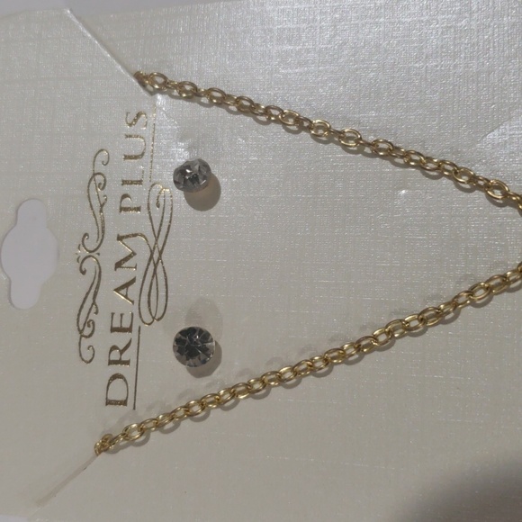 Gold-Tone Teardrop Pendant Necklace w/ Crystal Accents – Women's Jewelry set - Picture 5 of 8